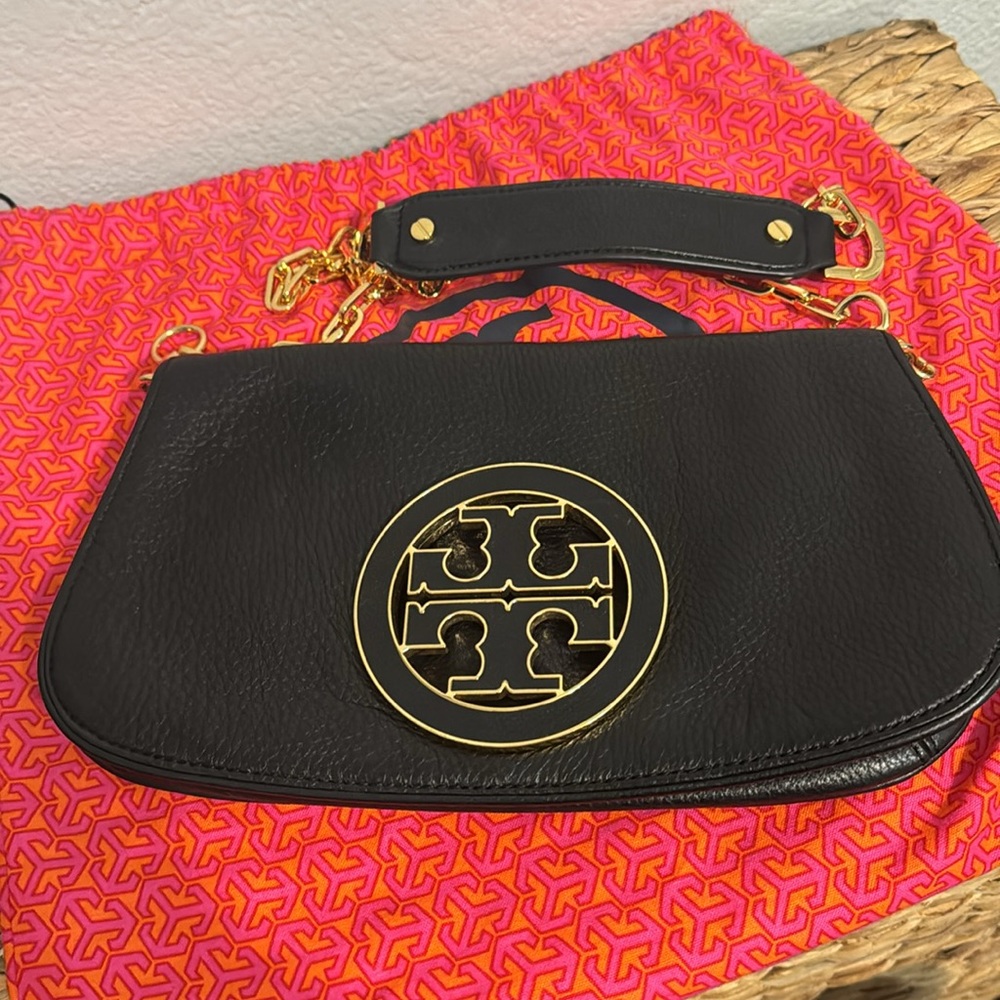 Tory Burch Black Leather Clutch with gold chain strap - Picture 2 of 7